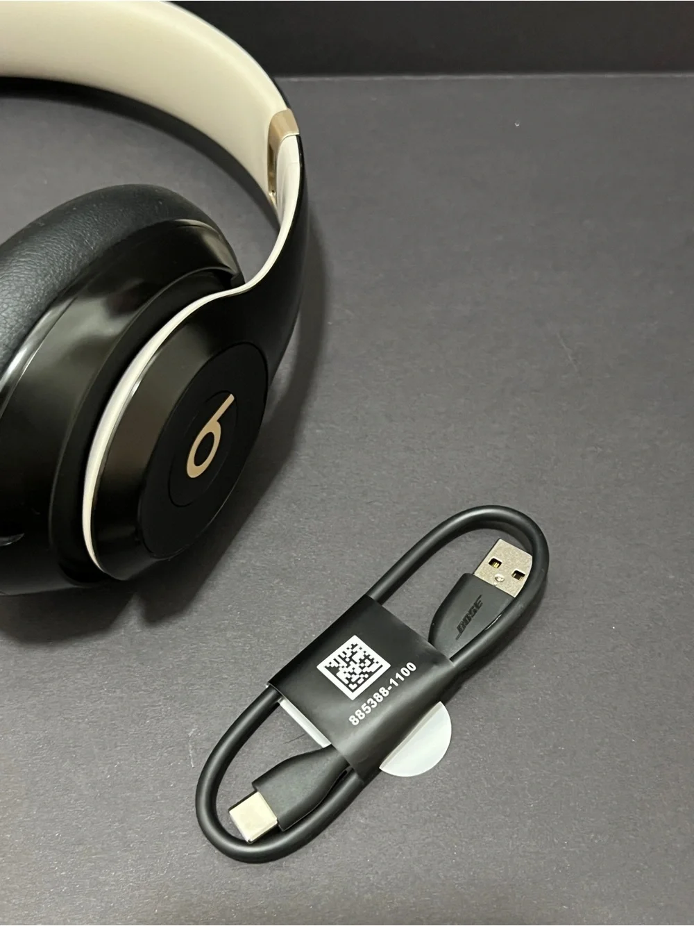 Beats Studio Pro Headphones black gold - Picture 13 of 13